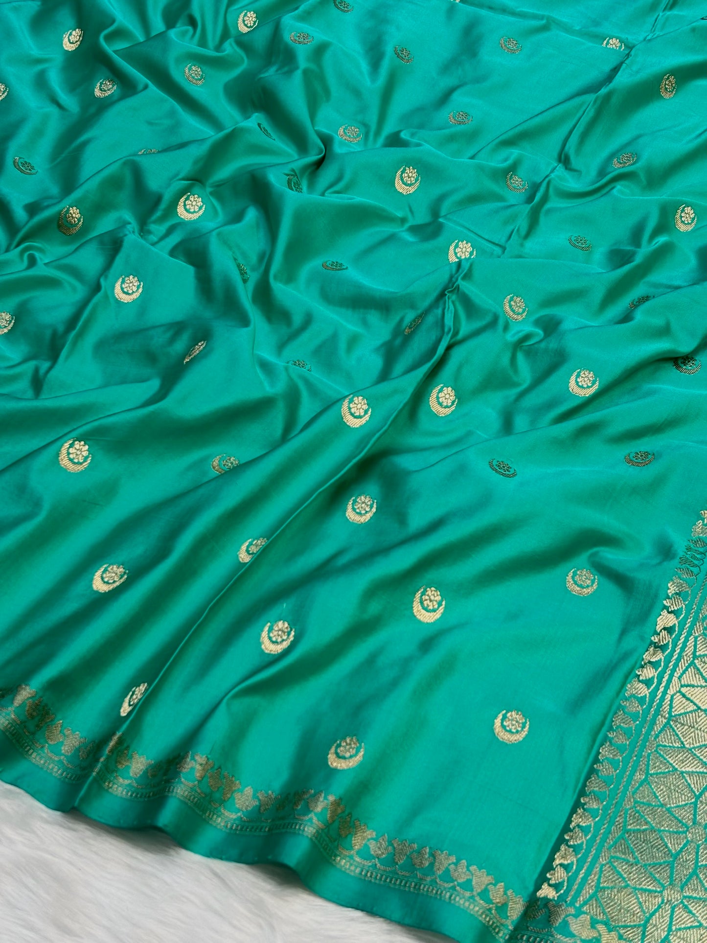Pure Mashru Handwoven Silk Saree –  Sea Blue Elegance