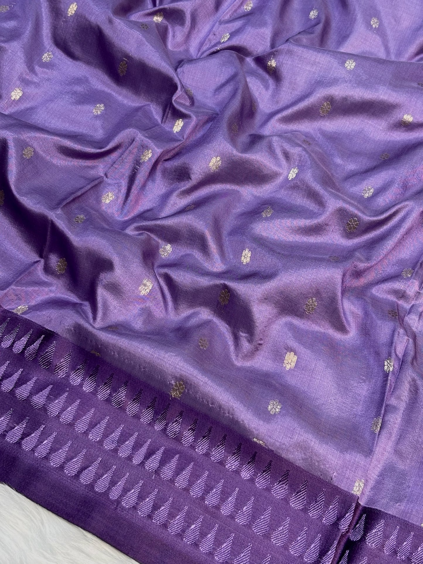 Lavender Handwoven Banarasi Pure Silk Saree