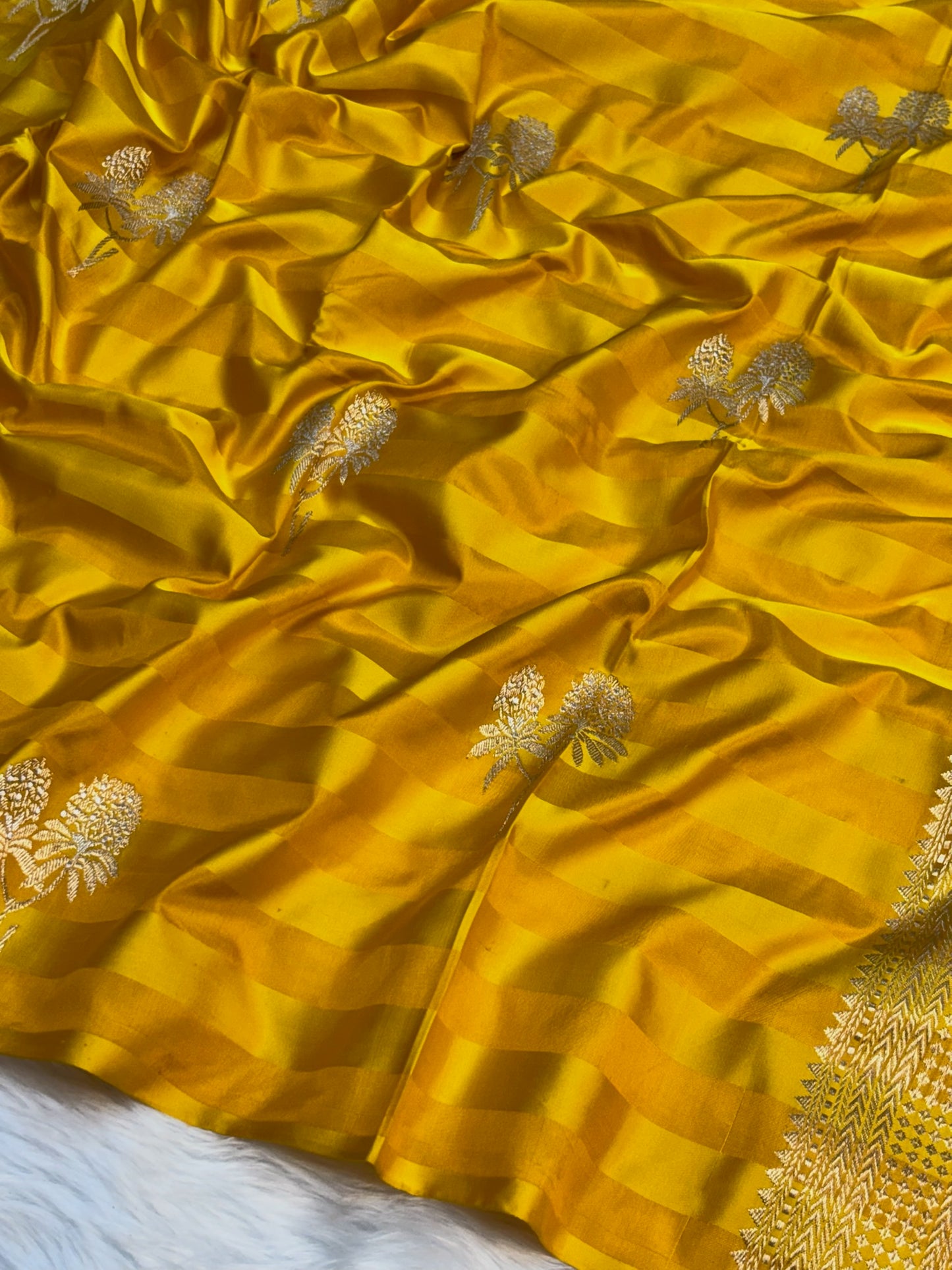 Pure Mashru Handwoven Silk Saree – Yellow Elegance