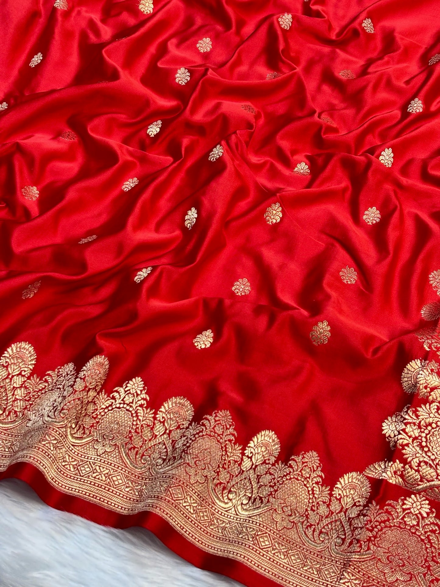 Pure Mashru Handwoven Silk Saree –  Red Elegance
