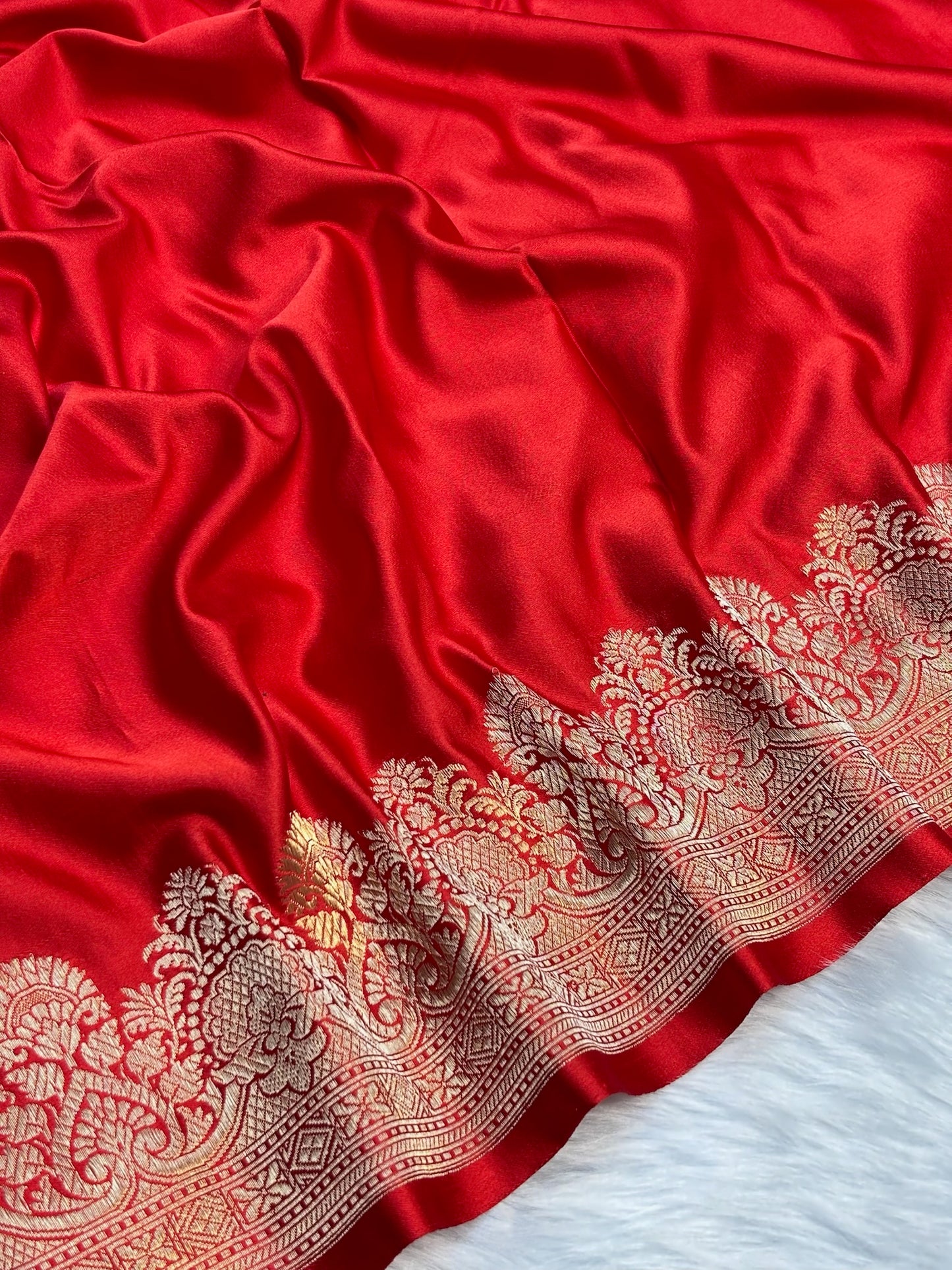 Pure Mashru Handwoven Silk Saree –  Red Elegance