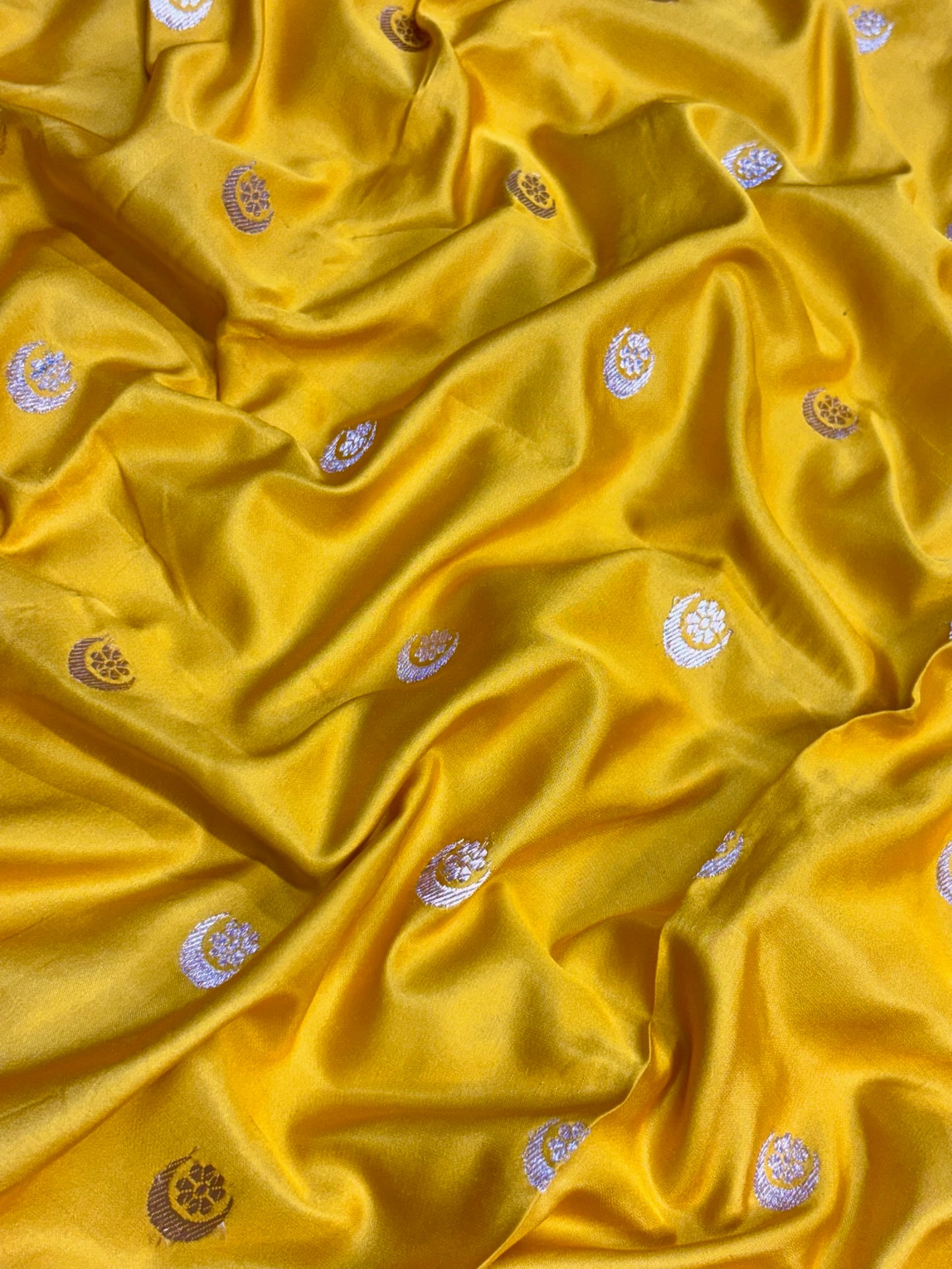 Pure Mashru Handwoven Silk Saree – Yellow Elegance