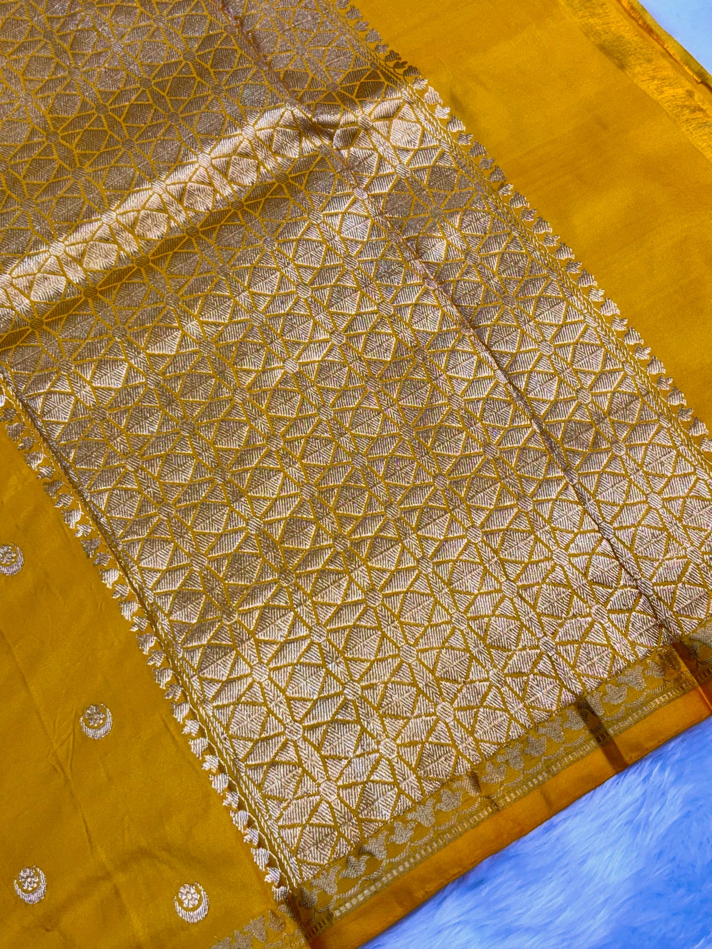 Pure Mashru Handwoven Silk Saree – Yellow Elegance