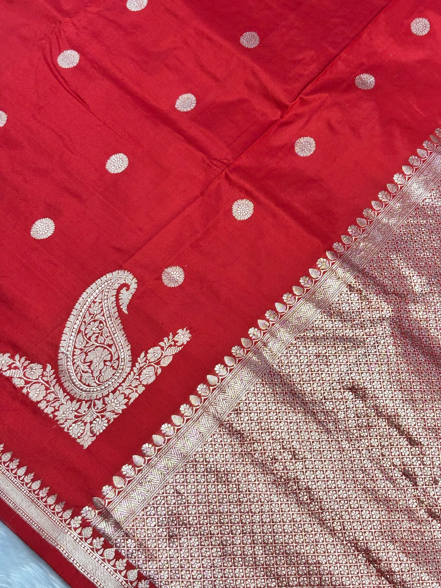 Red Handwoven Banarasi Pure Silk Saree