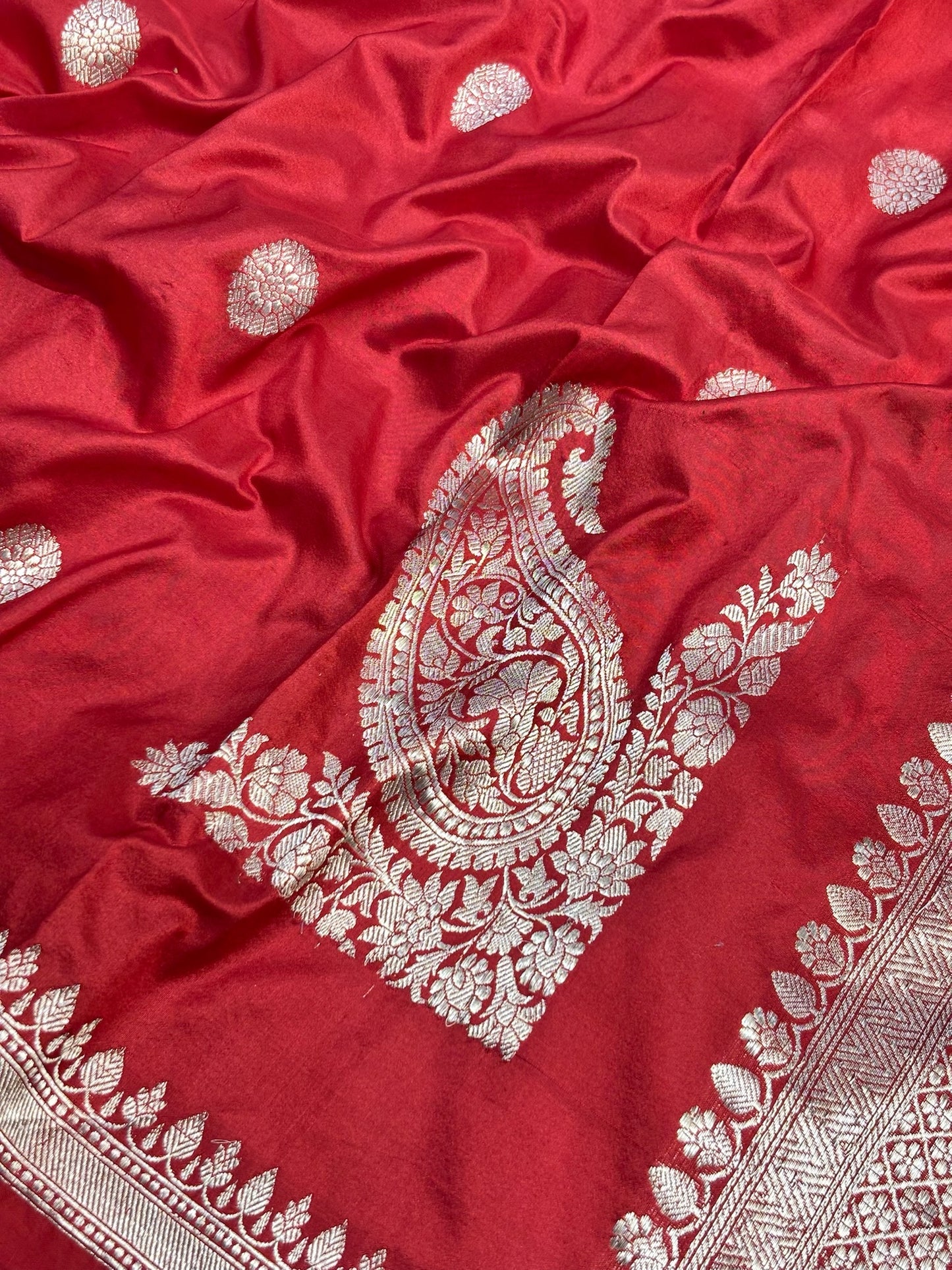 Red Handwoven Banarasi Pure Silk Saree