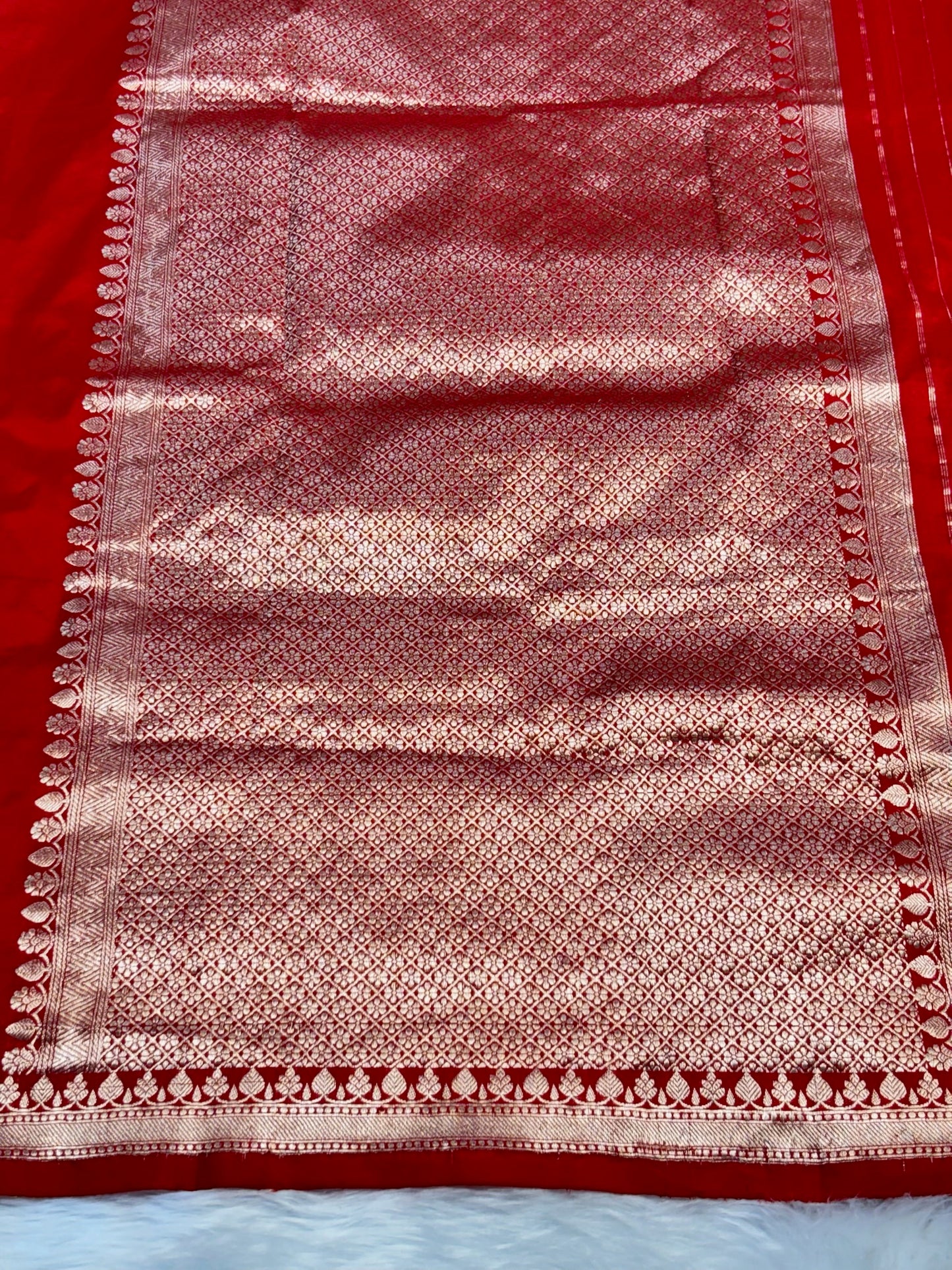 Red Handwoven Banarasi Pure Silk Saree