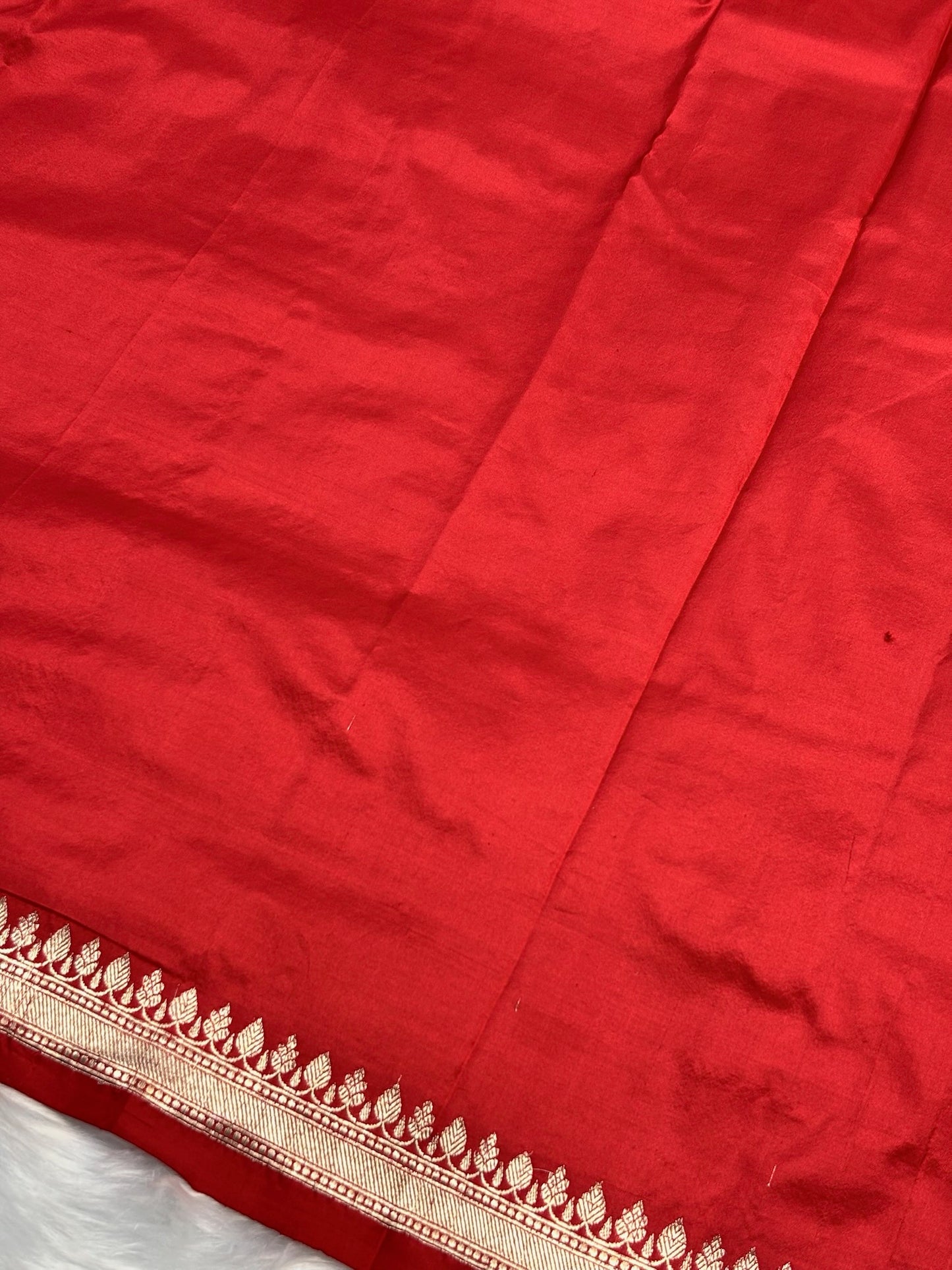 Red Handwoven Banarasi Pure Silk Saree