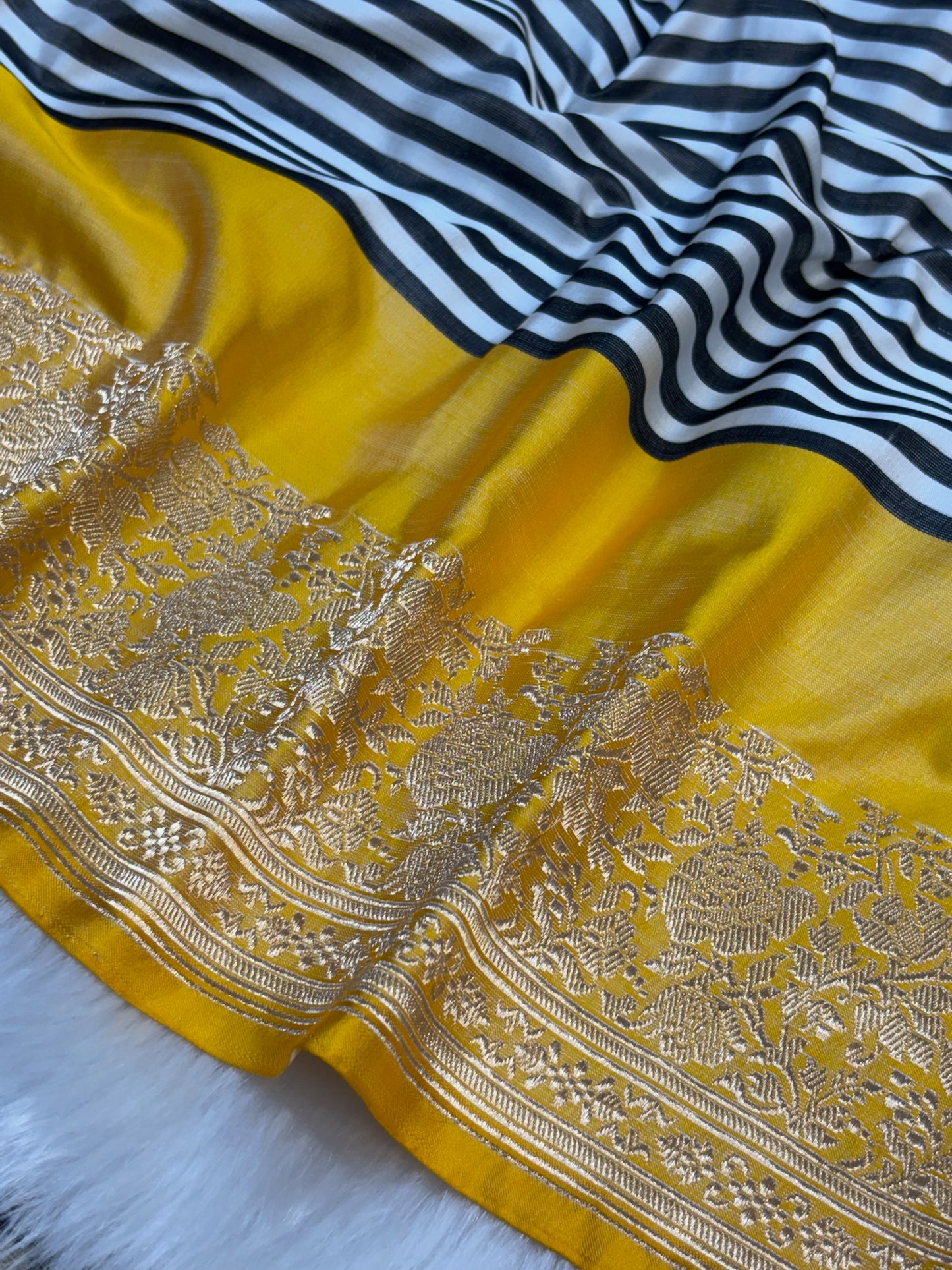 Pure Mashru Handwoven Silk Saree – Elegance