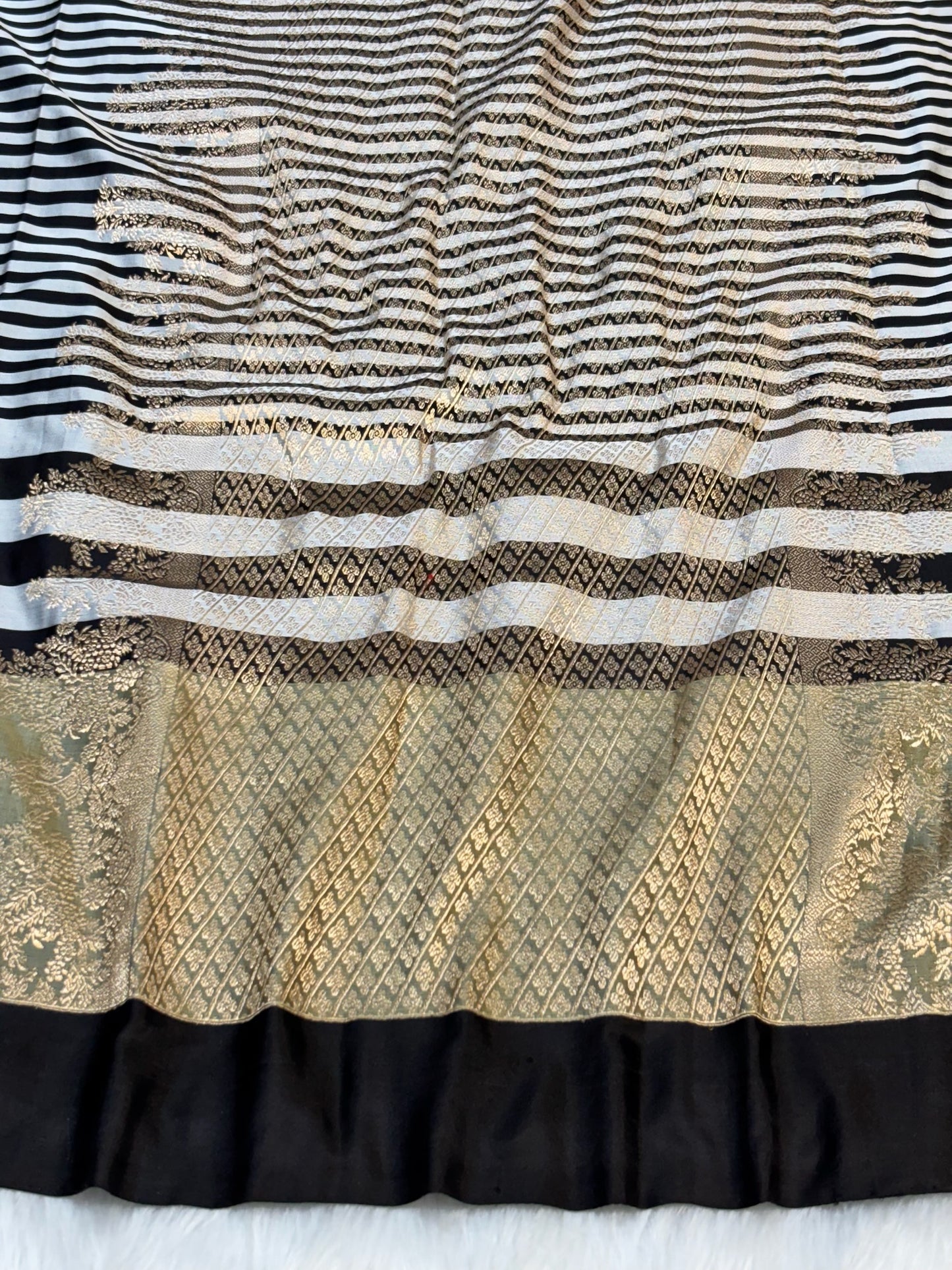 Pure Mashru Handwoven Silk Saree – Elegance