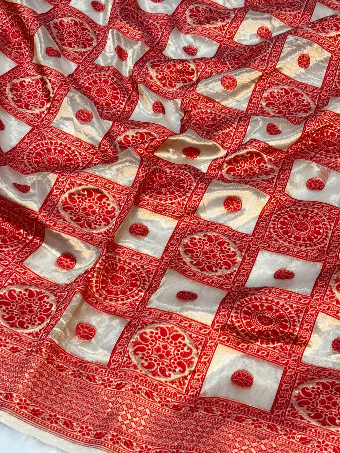 Red & Gold 100% Pure Tissue Silk Tanchoi Saree | Handwoven Banarasi Luxury Saree