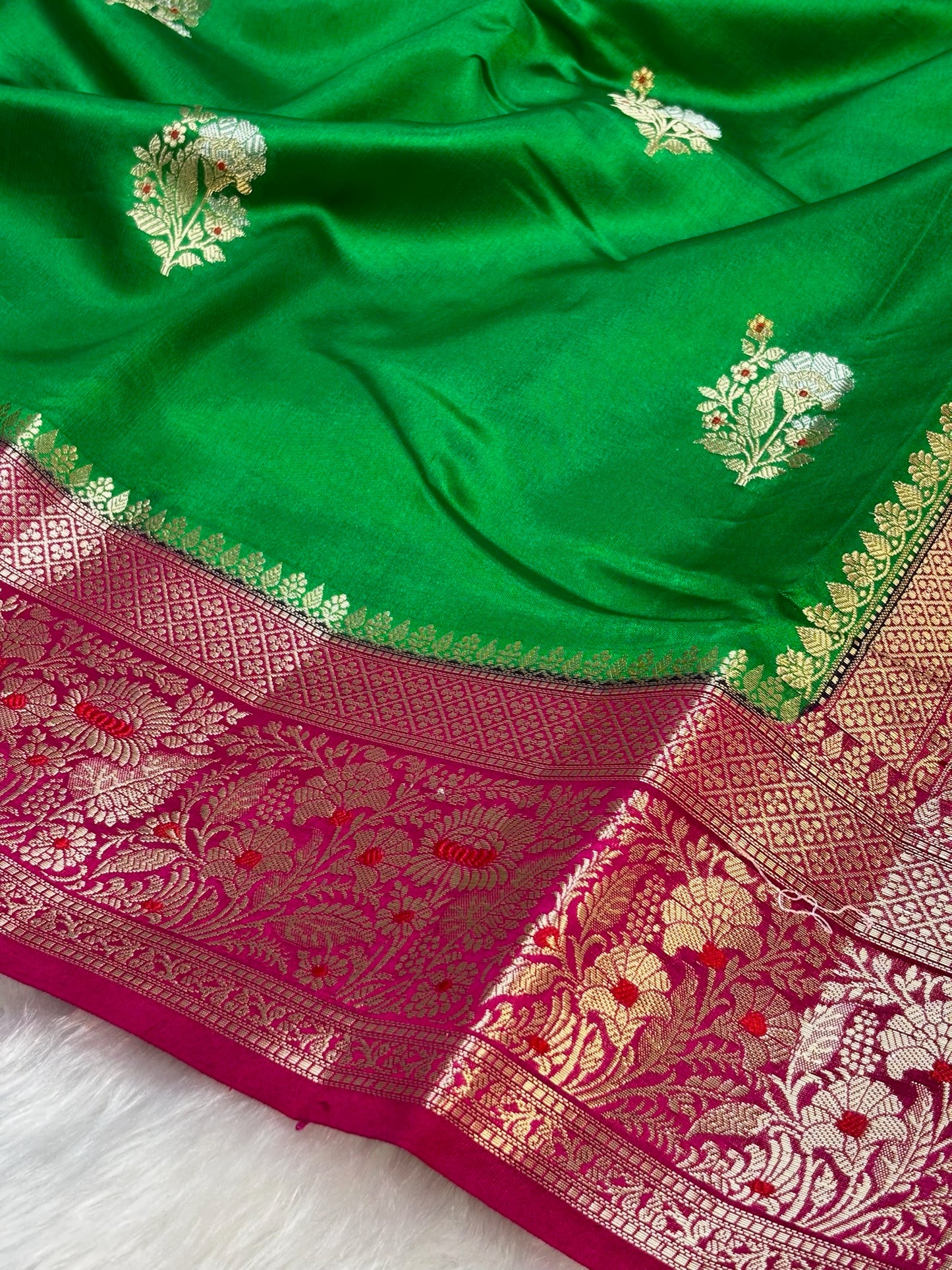 Pure Banarasi Soft Silk Saree –  Leaf Green | Traditional Banarasi saree