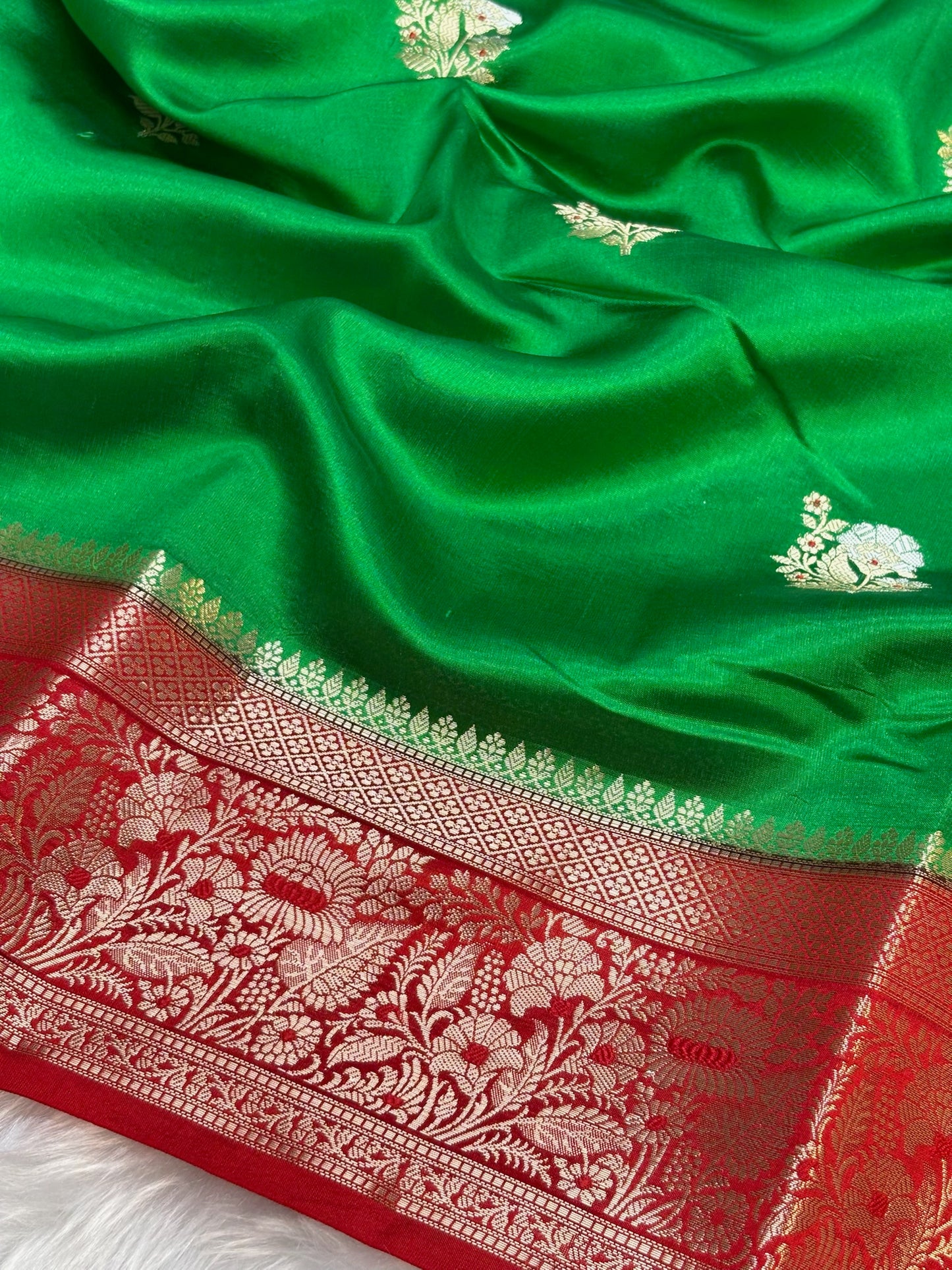 Pure Banarasi Soft Silk Saree –  Green | Traditional Banarasi saree