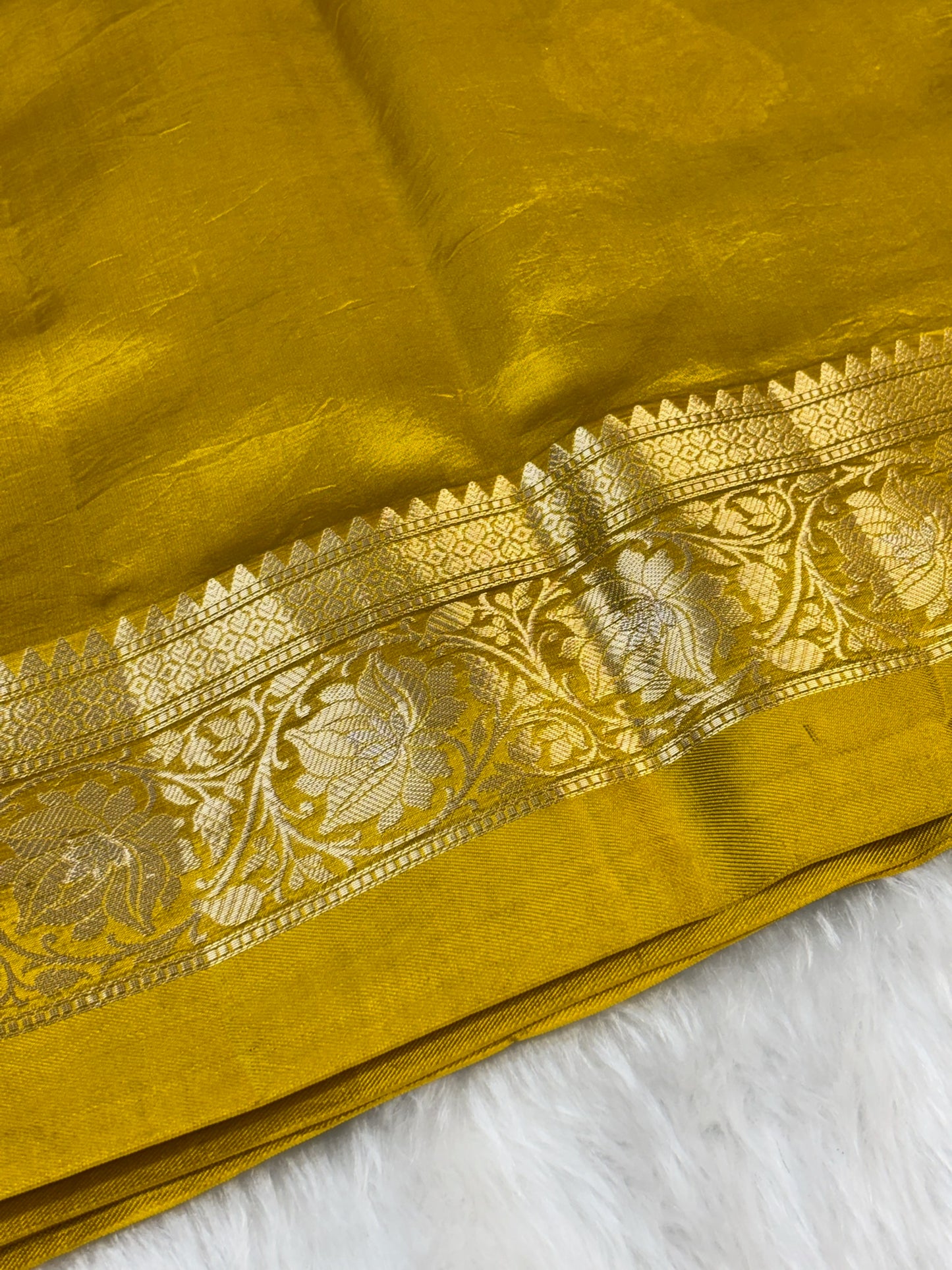 Pure Banarasi Soft Silk Saree – Yellow| Traditional Banarasi saree