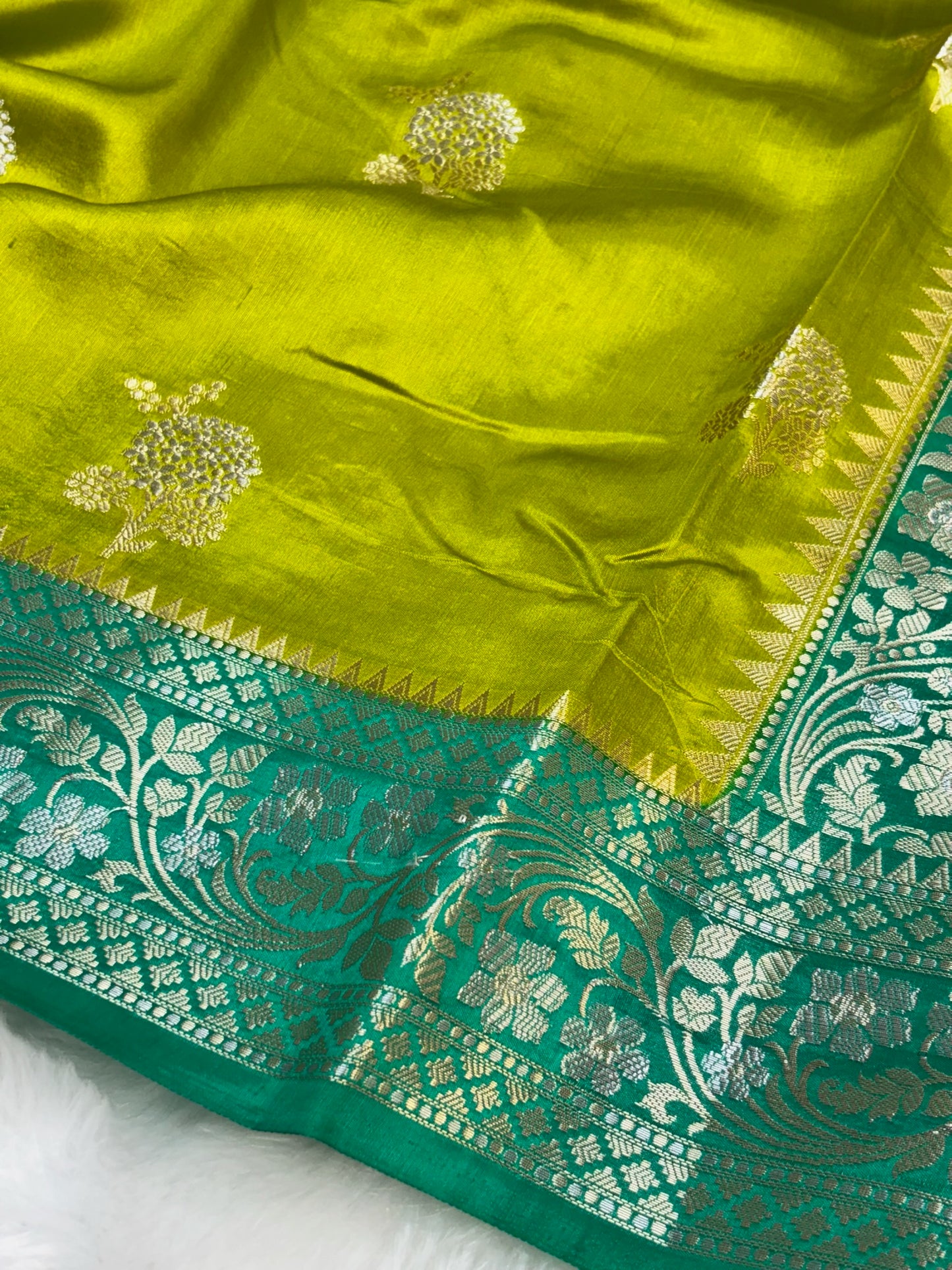 Pure Banarasi Soft Silk Saree – Lime Green | Traditional Banarasi saree