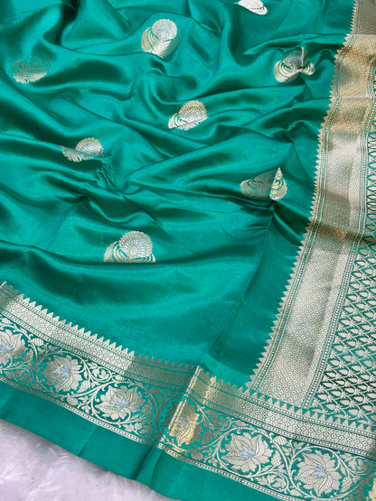 Pure Banarasi Soft Silk Saree –  Emerald Green | Traditional Banarasi saree