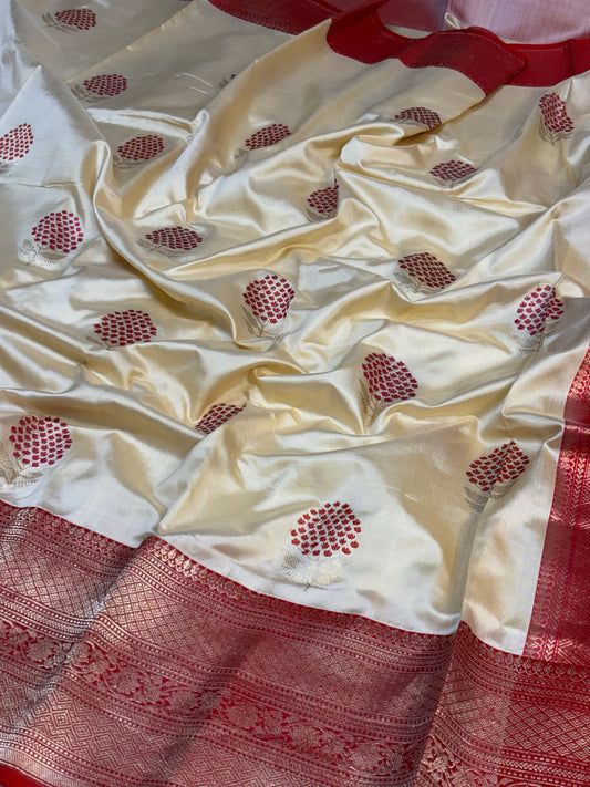Pure Katan Silk Handwoven Banarasi Saree – Ivory Base with Rich Red Zari Border