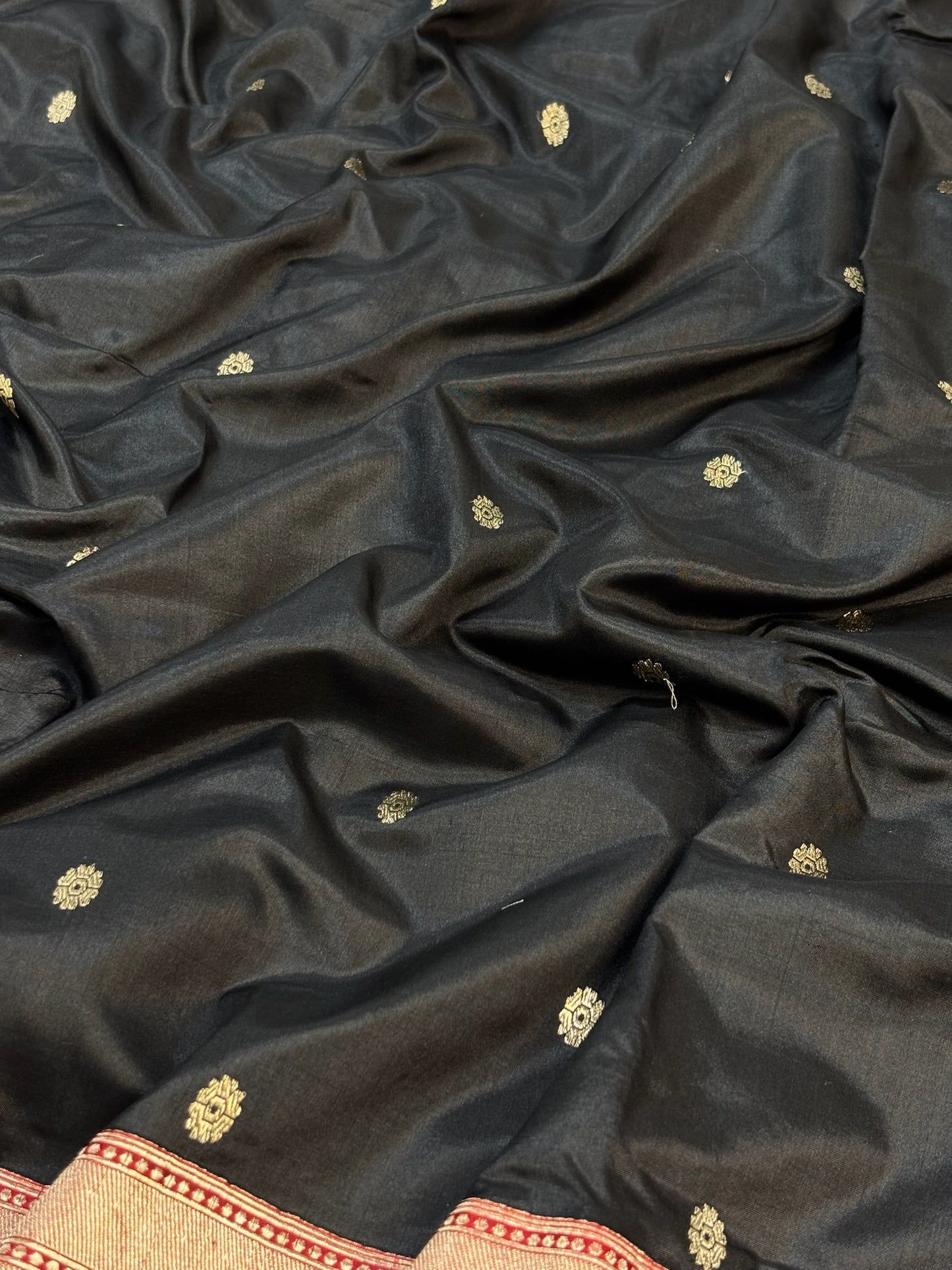 Pure Katan Silk Handwoven Banarasi Saree – Black Base with Rich Red Zari Border