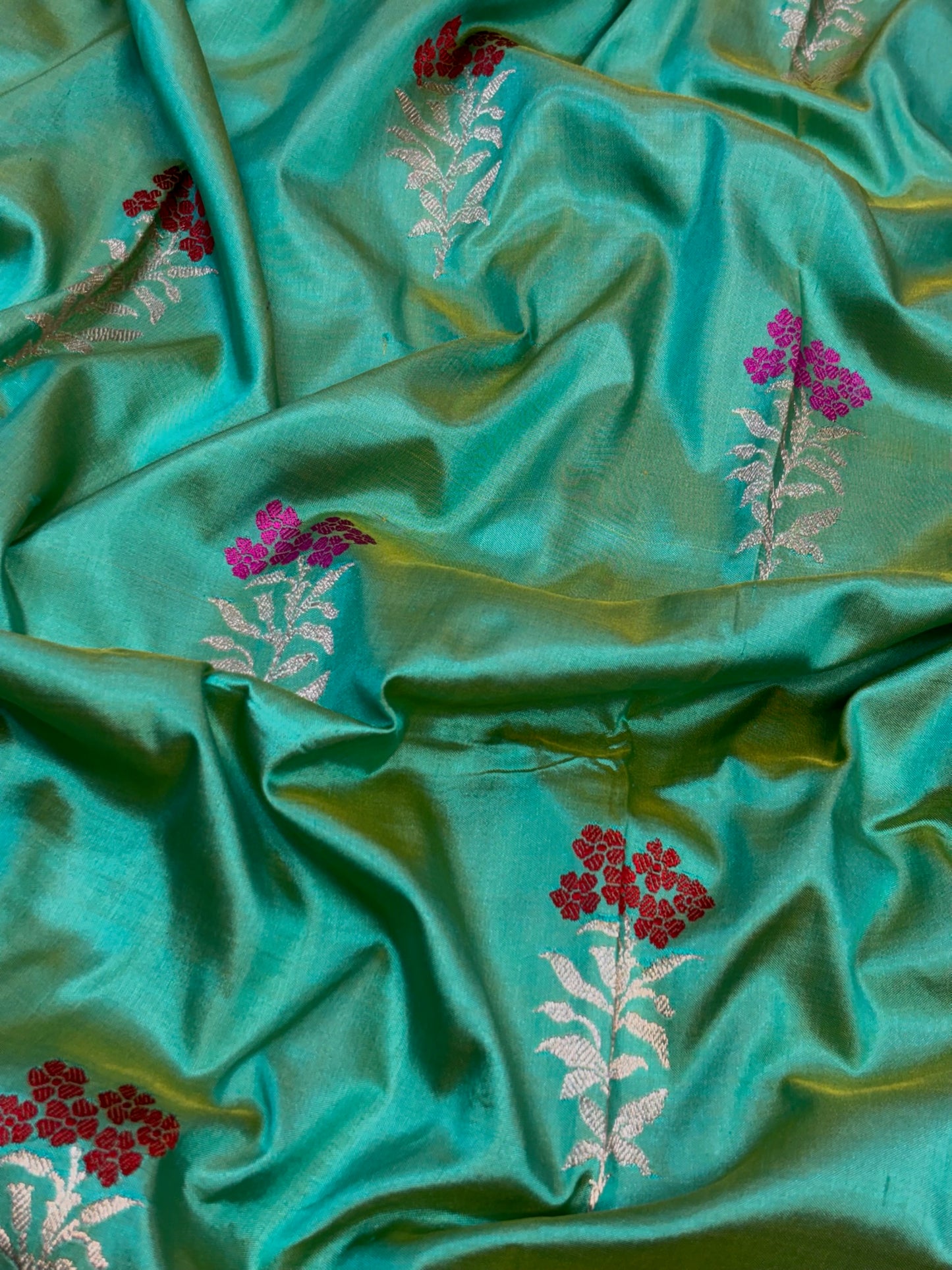 Pure Katan Silk Handwoven Banarasi Saree – Parrot Green Base with Rich Zari Border