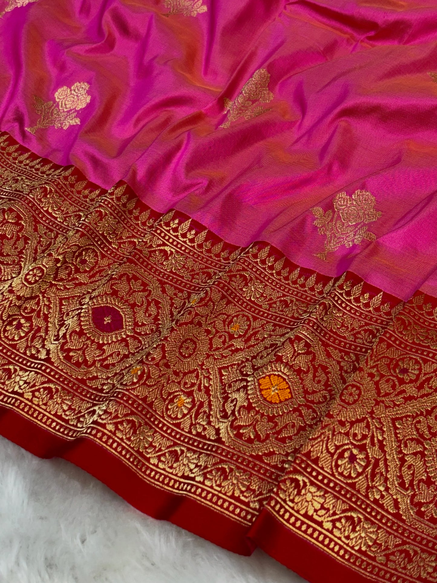 Pure Katan Silk Handwoven Banarasi Saree – Hot Pink Base with Rich Zari Border