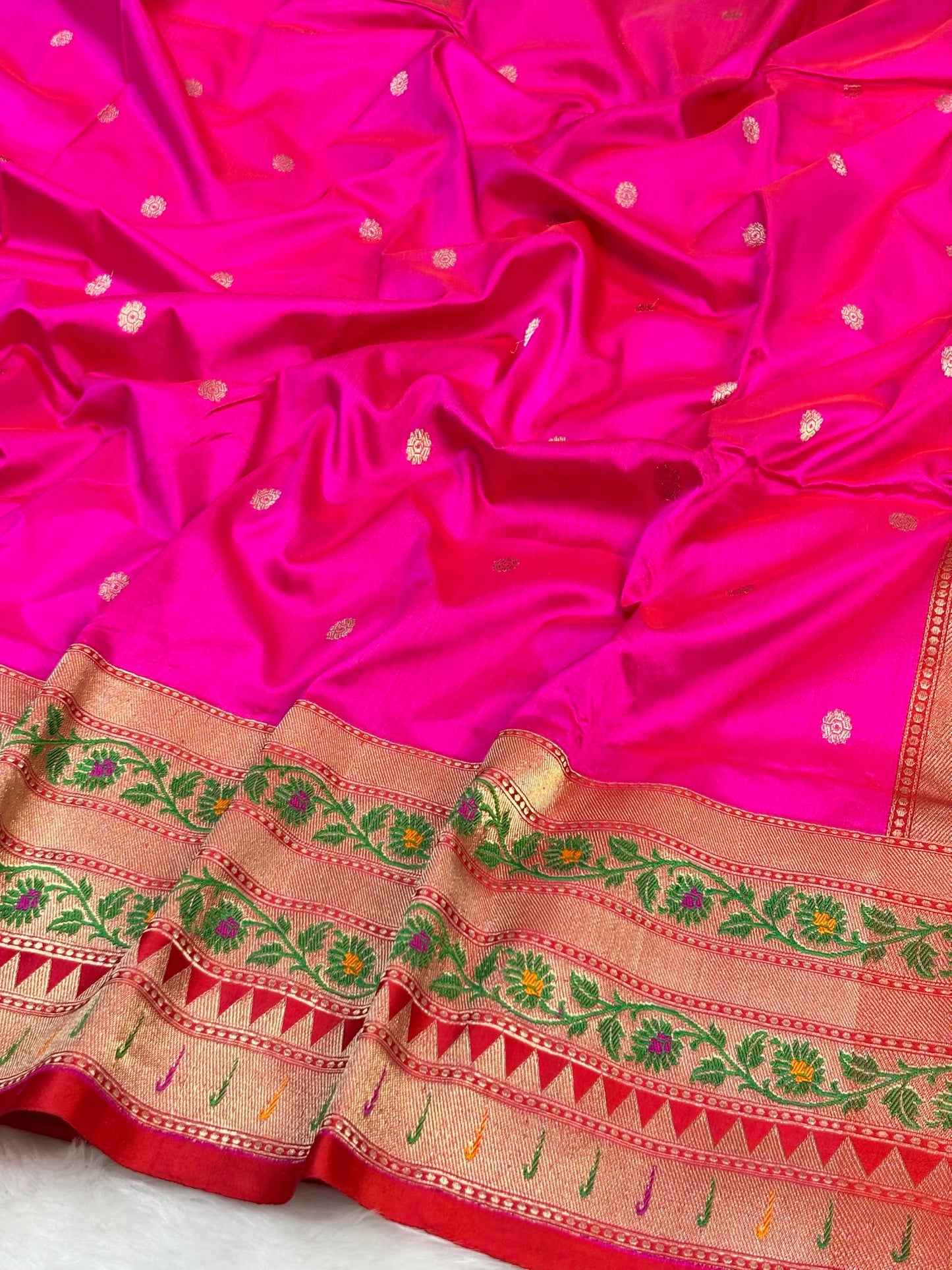 Pure Katan Silk Handwoven Banarasi Saree – Hot Pink Base with Rich Zari Border