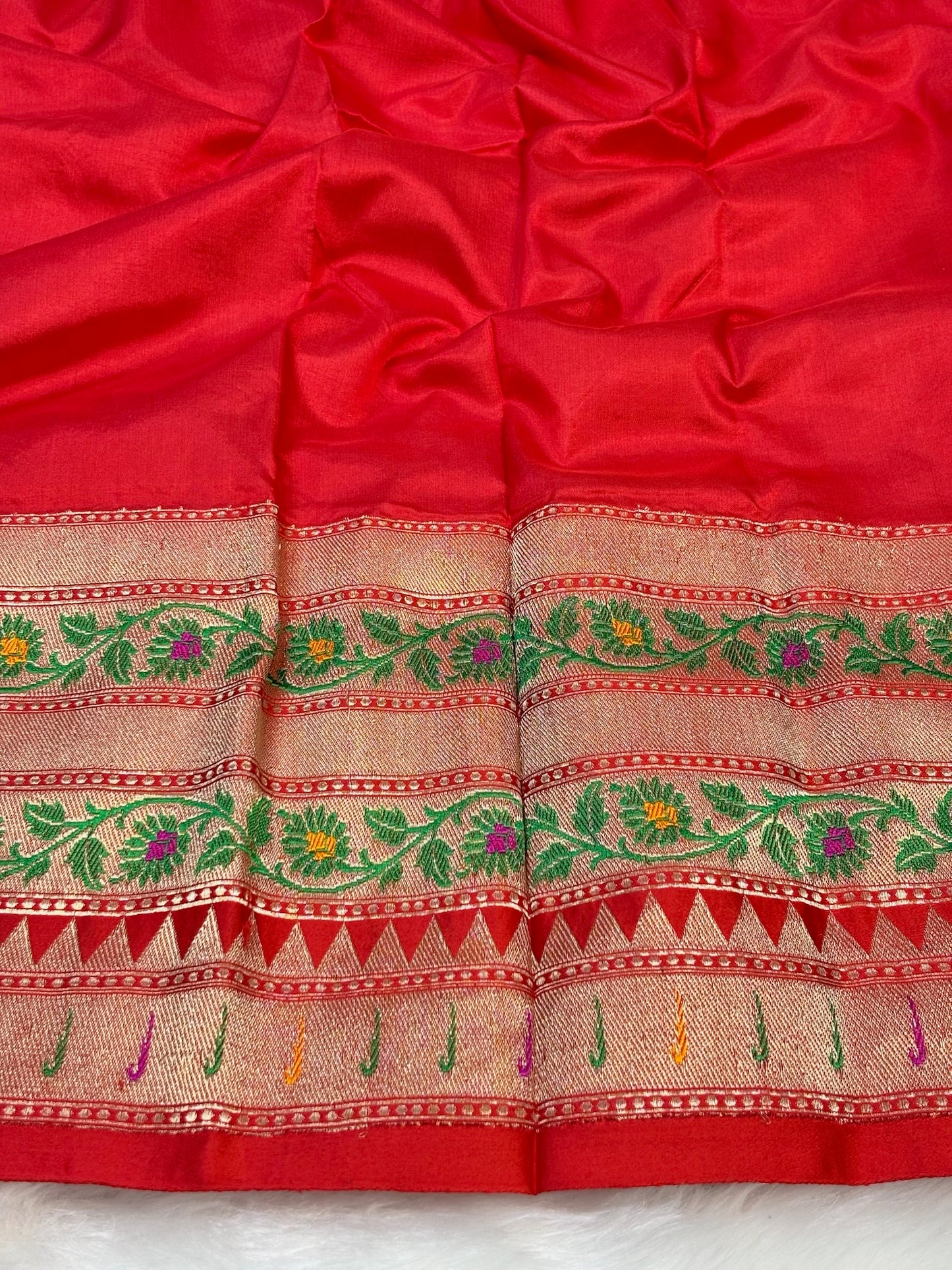 Pure Katan Silk Handwoven Banarasi Saree – Hot Pink Base with Rich Zari Border