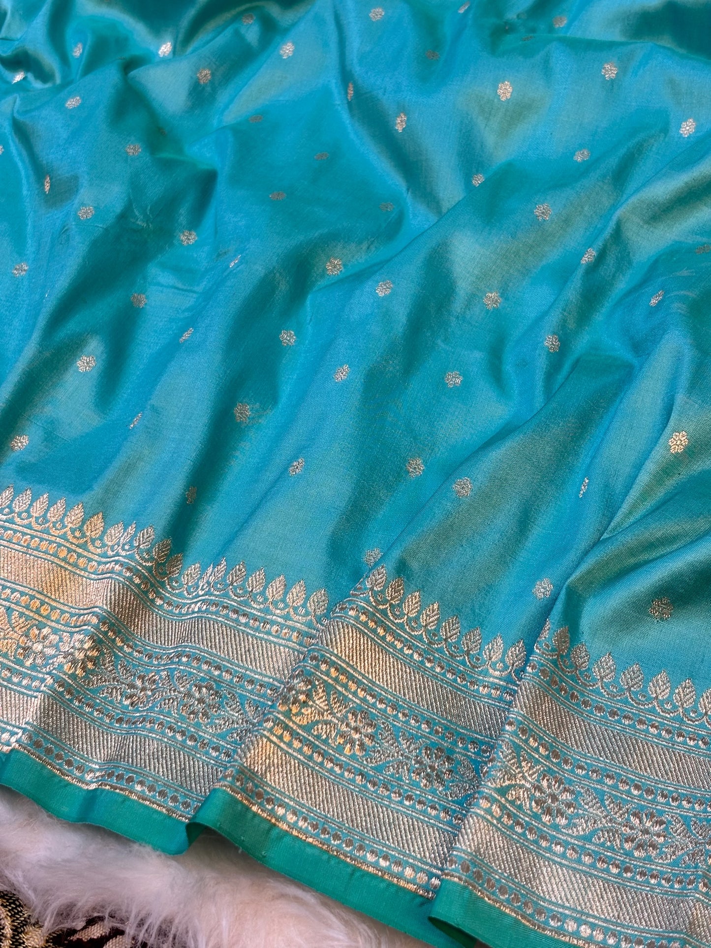 Pure Katan Silk Handwoven Banarasi Saree – Blue Base with Rich Zari Border