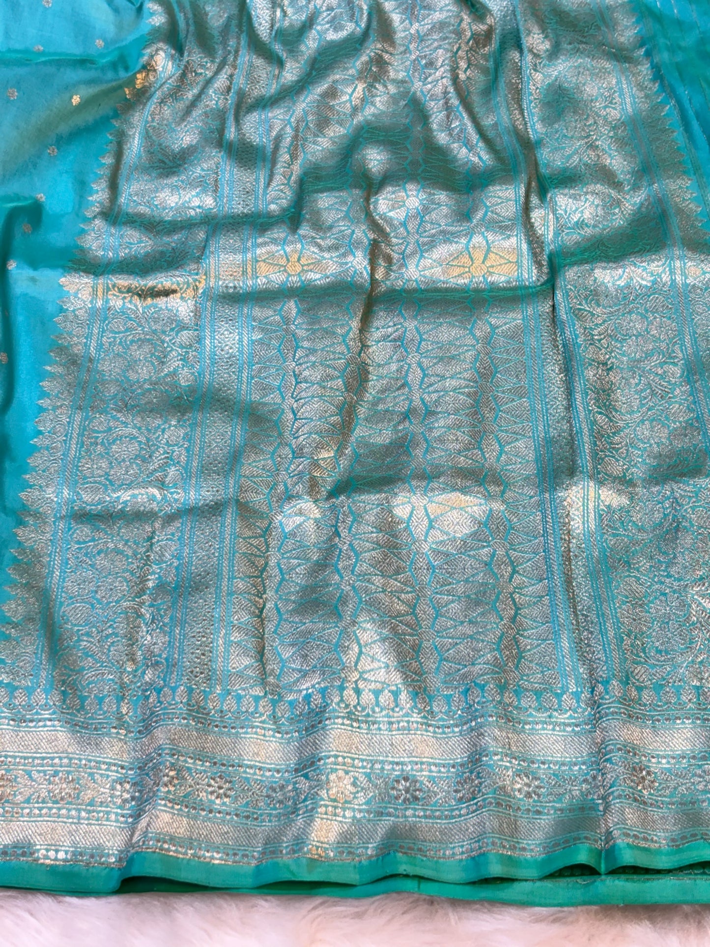 Pure Katan Silk Handwoven Banarasi Saree – Blue Base with Rich Zari Border
