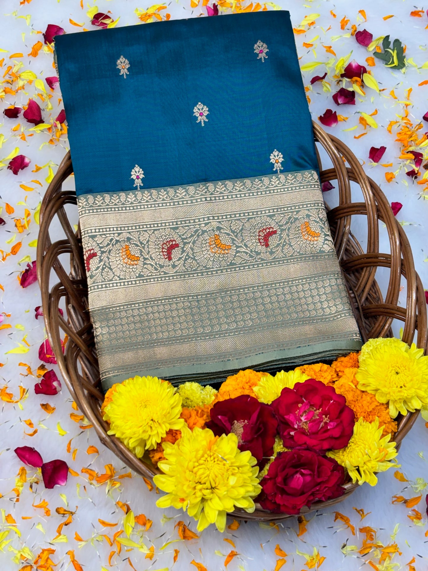 Pure Katan Silk Handwoven Banarasi Saree – Teal Green Base with Rich Zari Border