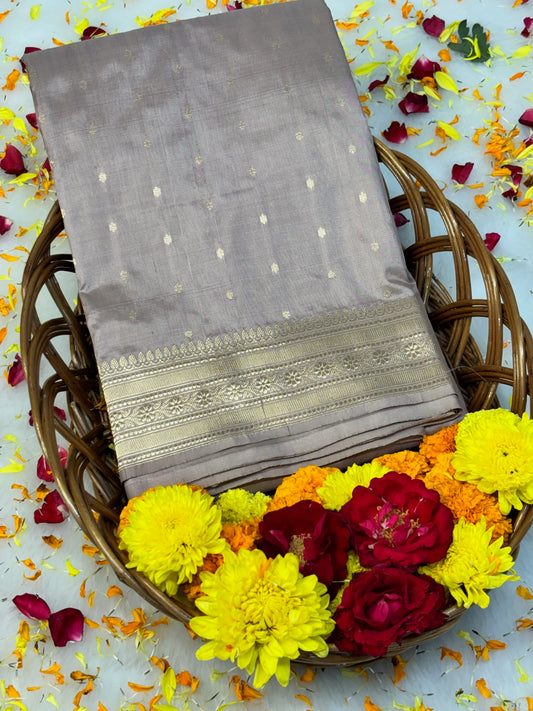 Pure Katan Silk Handwoven Banarasi Saree – Mauve Base with Rich Zari Border