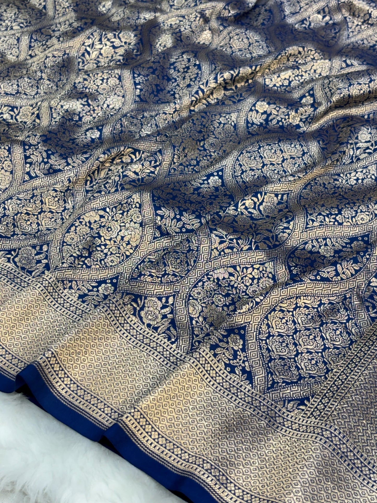 Banarasi Royal Blue Pure Silk Brocade Saree – Luxurious Katan Silk with Intricate Brocade Weave (Copy)
