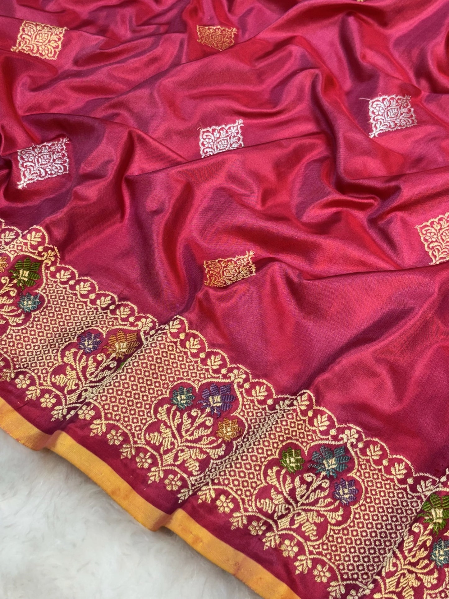 Apple Red Pure Katan Silk Handwoven Banarasi Saree – Hot Pink Base with Rich Zari Border