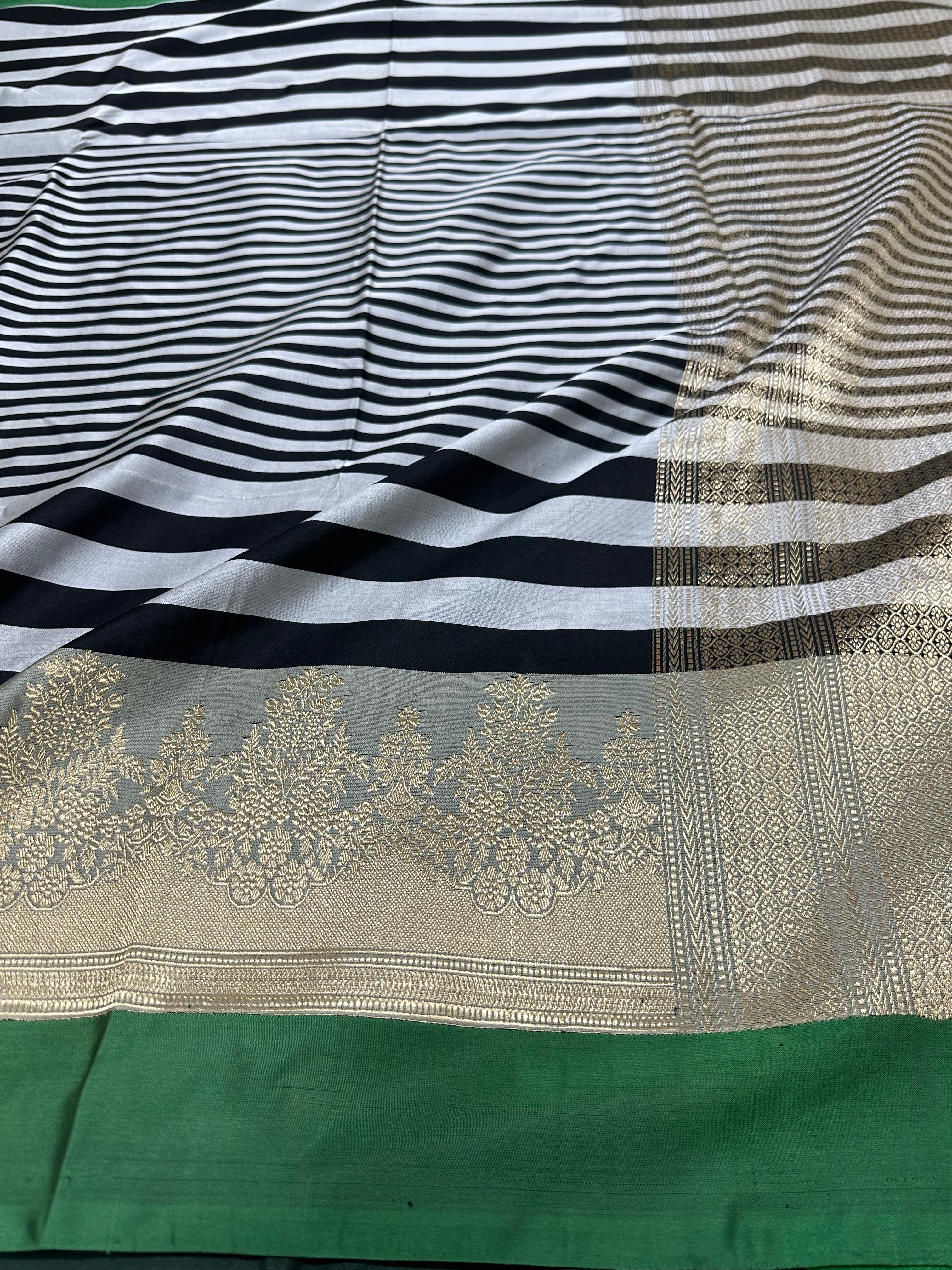 white black stripe Handwoven Banarasi Pure Mashru  Silk Saree