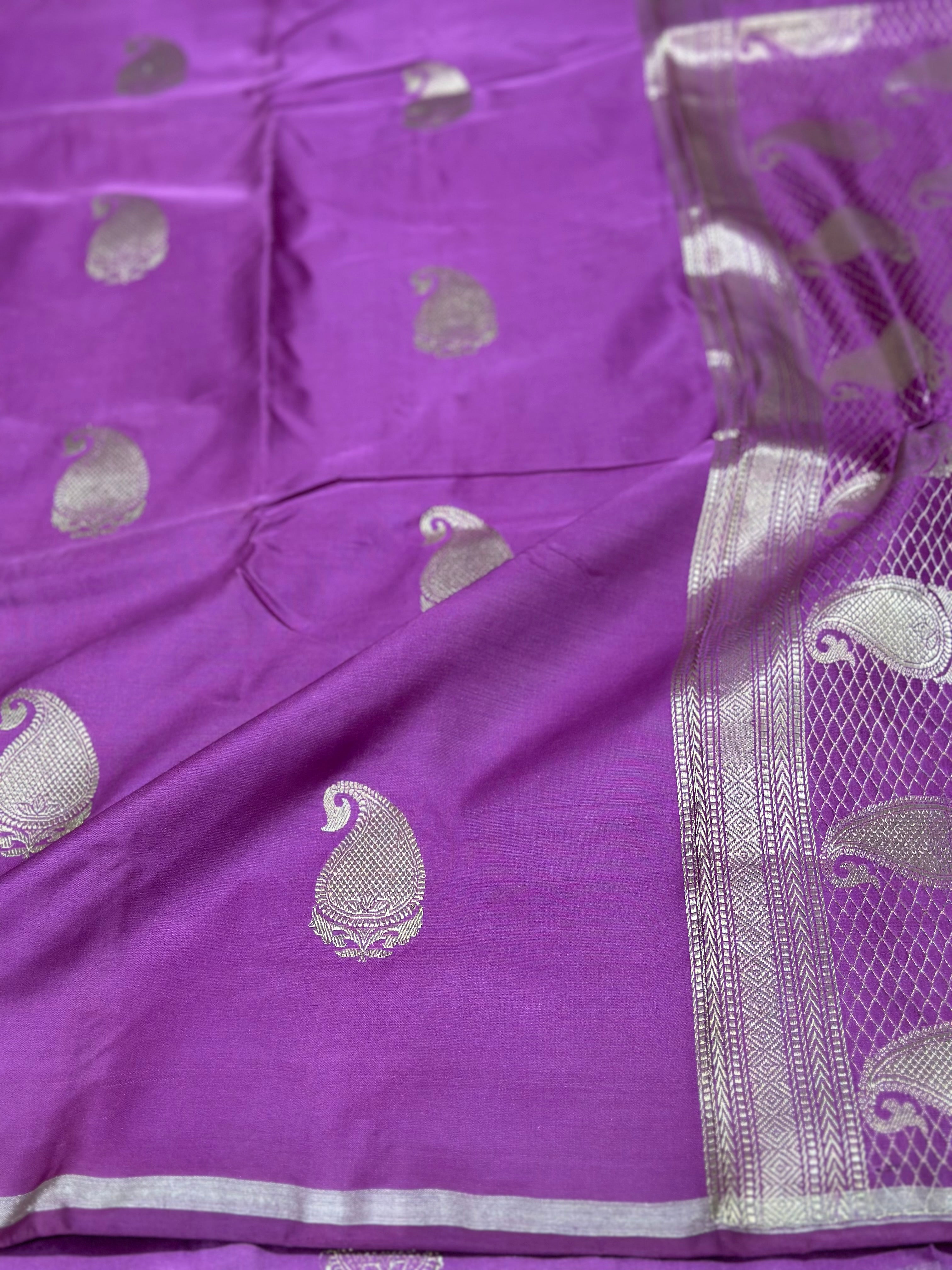 Lavender Handwoven Banarasi Pure Mashru Silk Saree