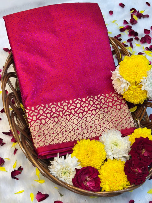 Pure Banarasi Tanchui Handwoven Silk Saree – Red Elegance