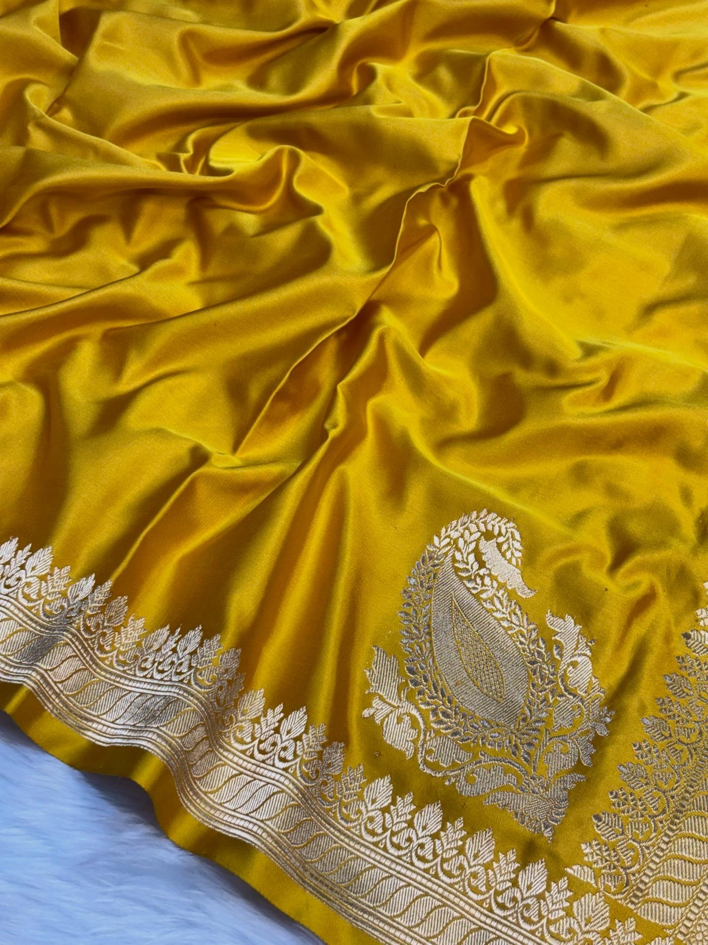 Pure Mashru Handwoven Silk Saree – Yellow Elegance