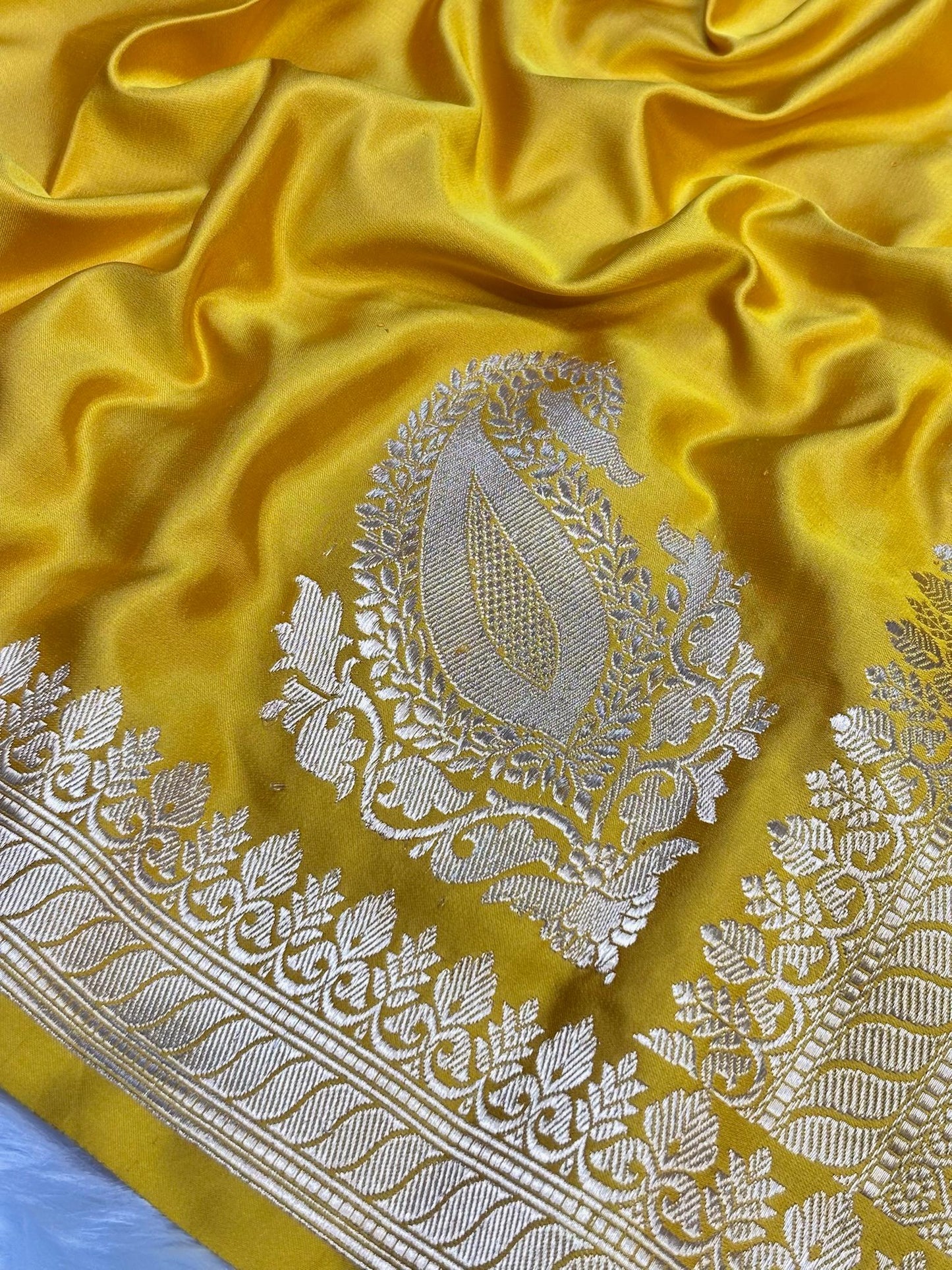 Pure Mashru Handwoven Silk Saree – Yellow Elegance